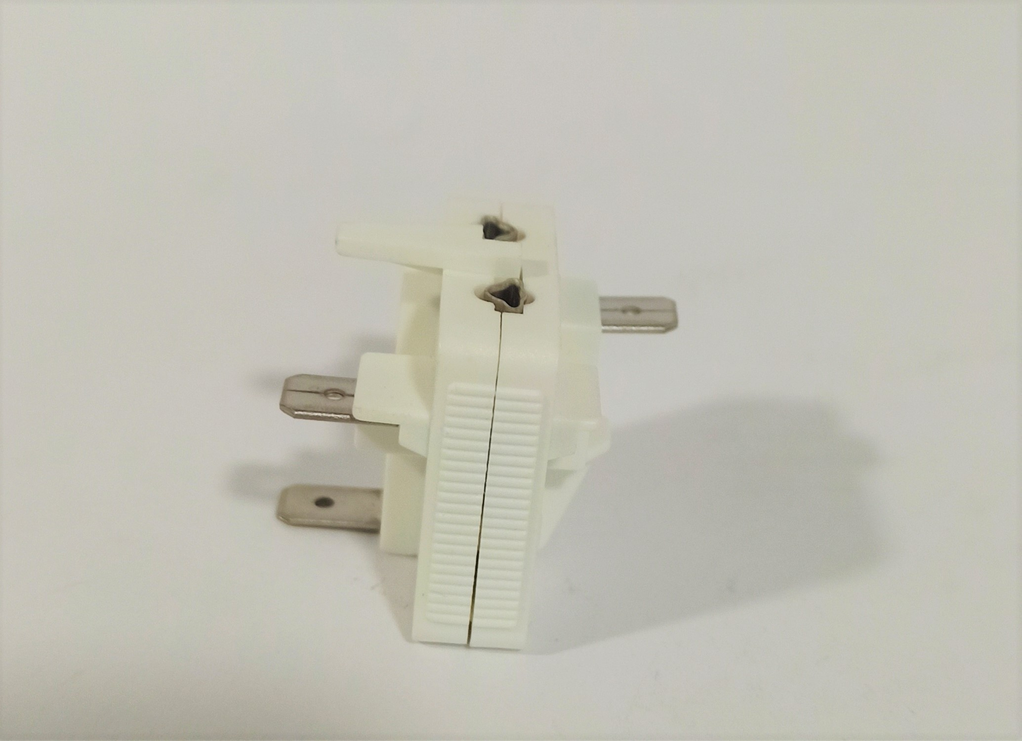 RELAY UNIVERSAL 3 C. ( 1/12 HP A 1/2 HP