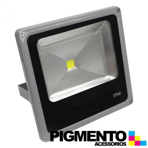 PROJECTOR DE LED SLIM 50W 4100K / 4000 Lm.
